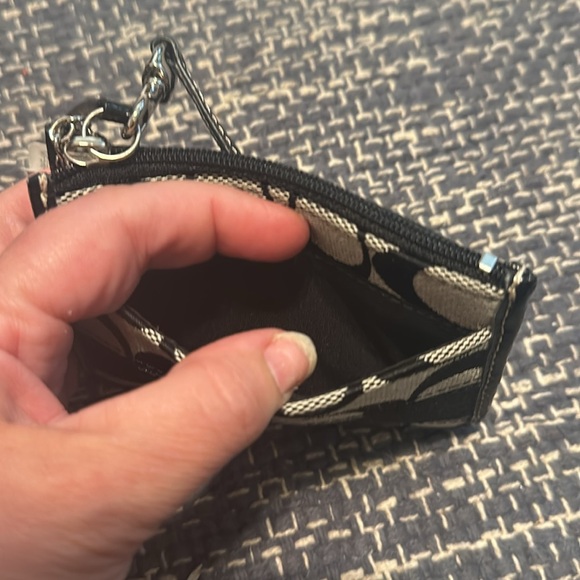 Coach Signature Wristlet NWT - Picture 5 of 8